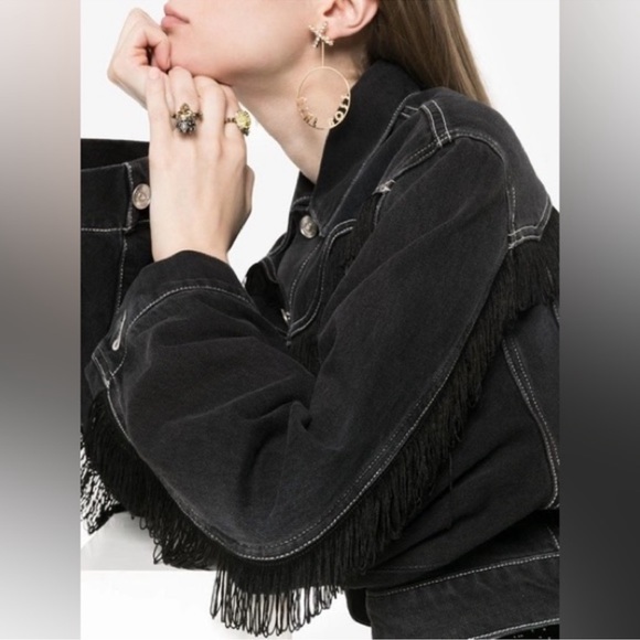 Ganni Rienzi Cropped Fringe Denim Jacket Washed
Black Size 36 Small - Picture 13 of 16
